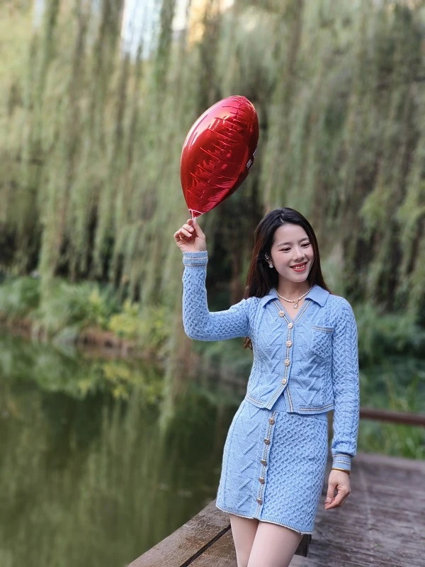 韩系减龄潮搭女装工厂店(A201-A300)