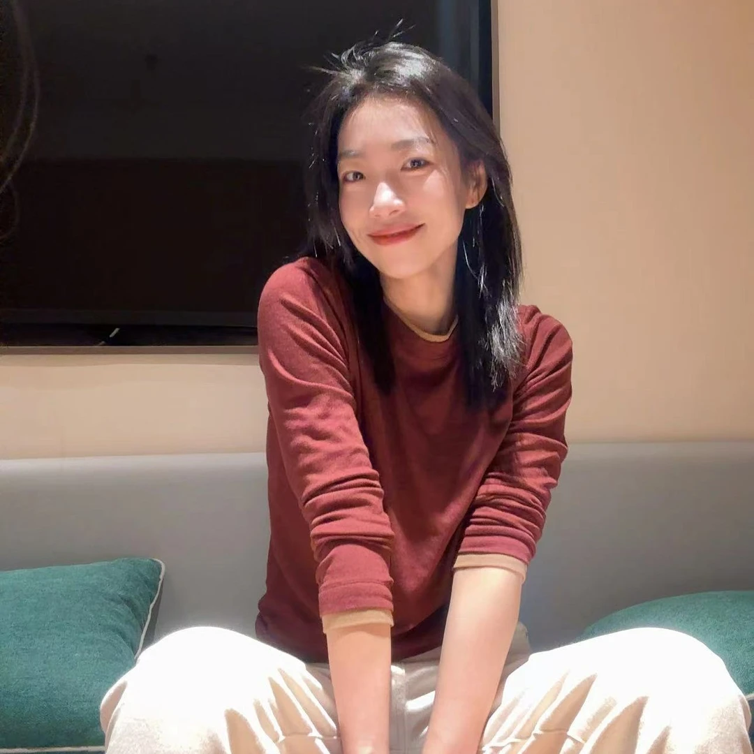 【Rumi精选】‘一颗红枣’ 百搭圆领撞色羊毛针织打底T恤4720sy