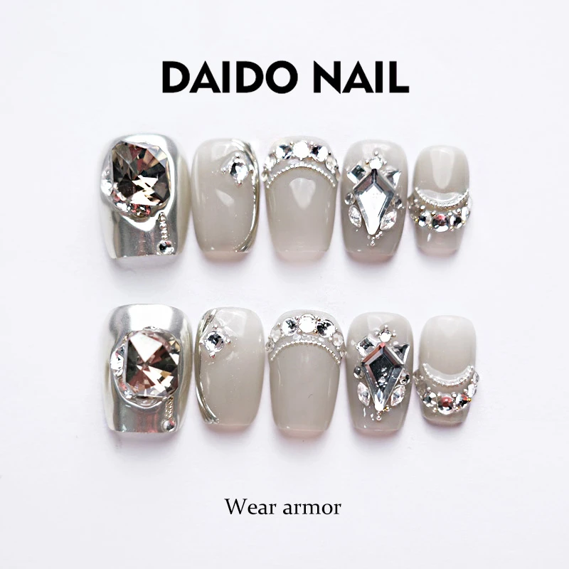 【在逃公主】Daido黛朵设计款手工穿戴甲夏季新品亮片灰色系T008