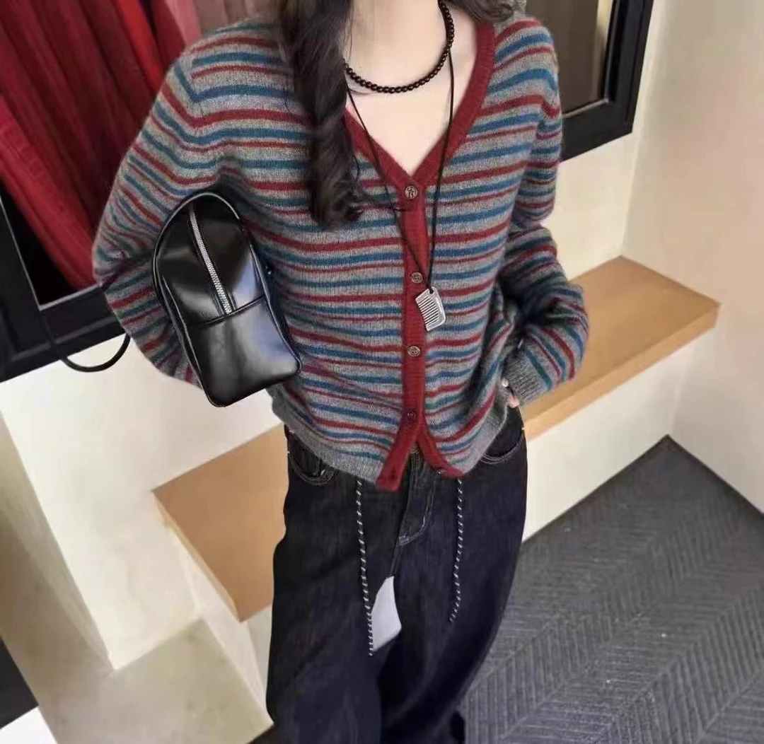 2024年初秋条纹洋气针织显瘦开衫女