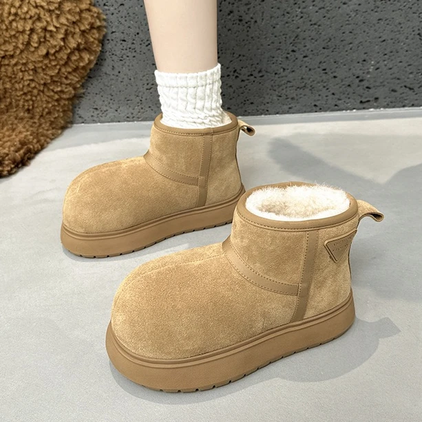 卡皮巴拉雪地靴女2025新款冬季厚底加绒皮毛一体东北大头面包棉鞋