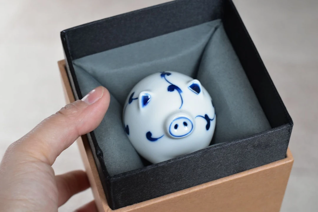 景德镇陶瓷十二生肖釉下青花小小青花猪手绘