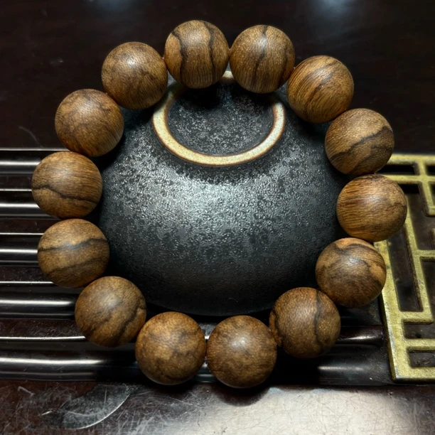 菩萨棋1.6单圈沉香手串