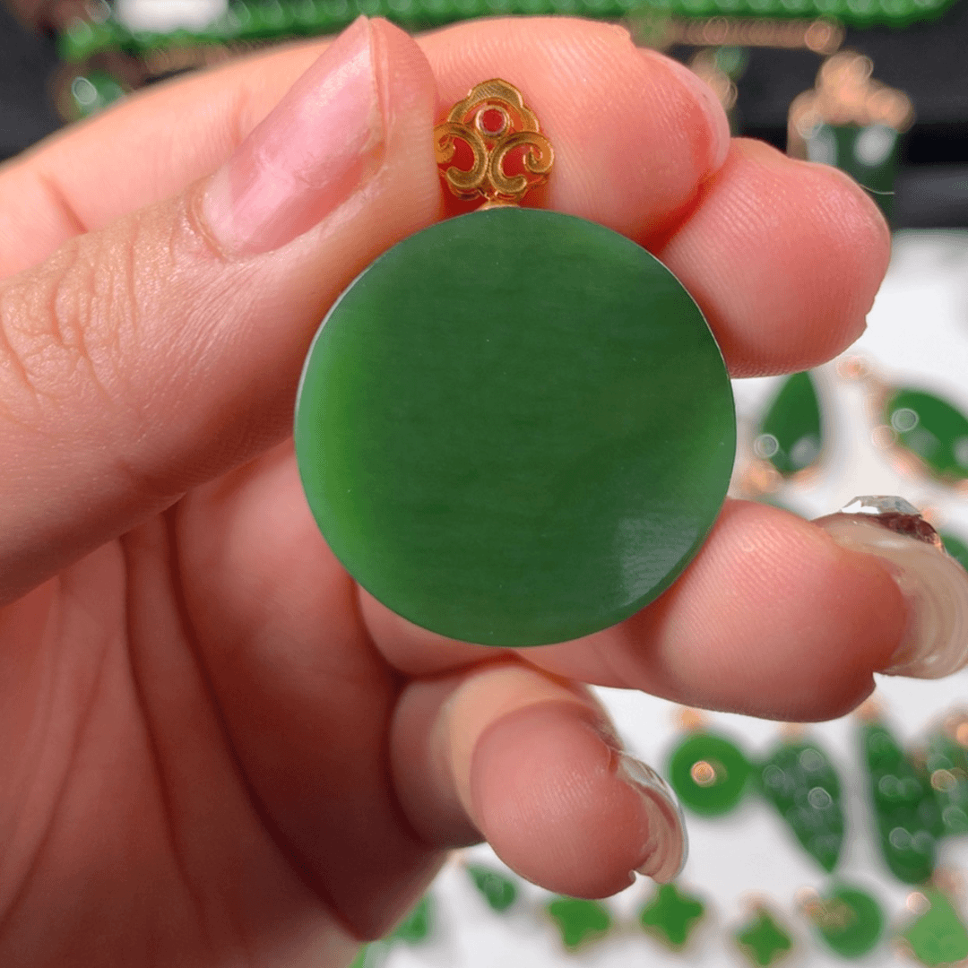 【闪购商品】和田玉（碧玉）吊坠(赠链)18K金镶嵌