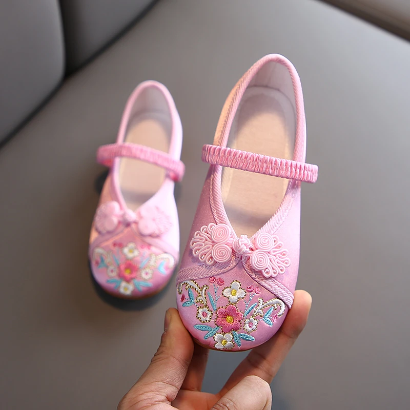 【特价】古风儿童绣花鞋女童汉服鞋子老北京布鞋宝宝表演出鞋子春款