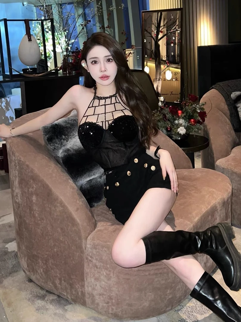 辣妹性感网纱吊带背心女夏季黑色露背亮片挂脖内搭短款上衣外穿