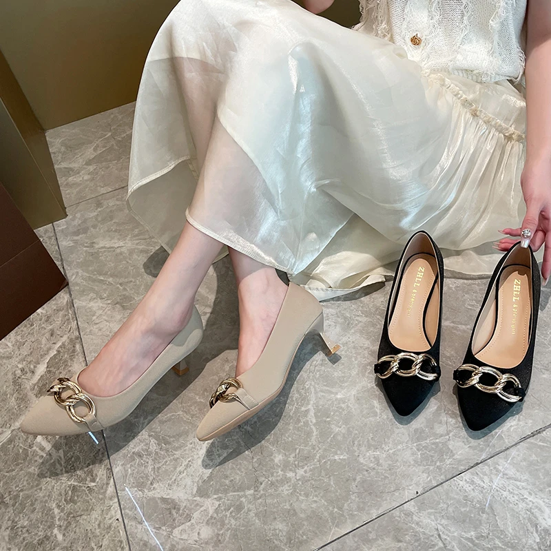 尖头浅口女单鞋宽脚大码女鞋41胖MM加肥加宽小香风细跟高跟鞋法式