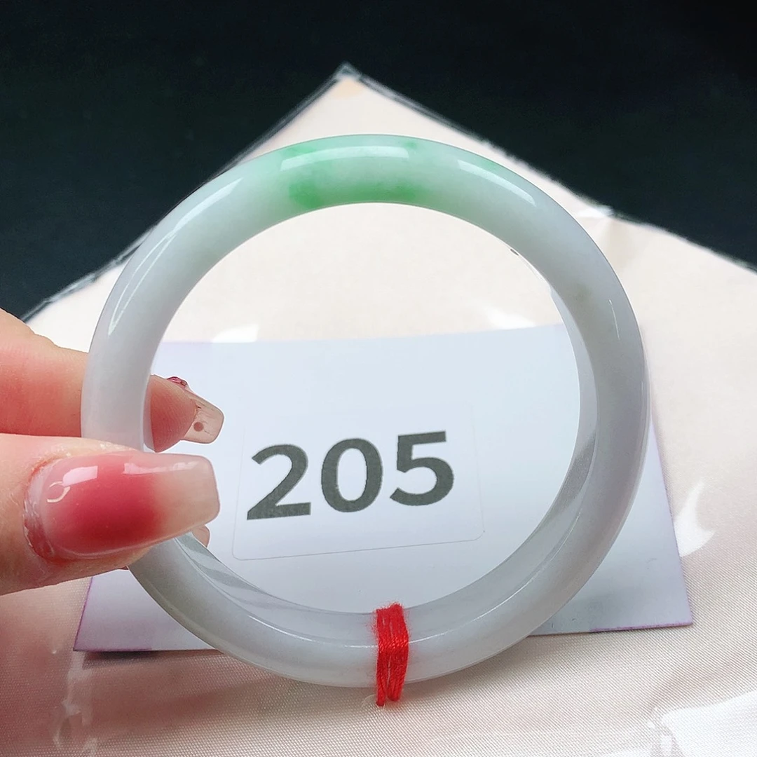 翡翠手镯未镶嵌天然翡翠