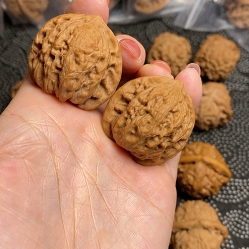 【闪购商品】桃核吊坠人**梦