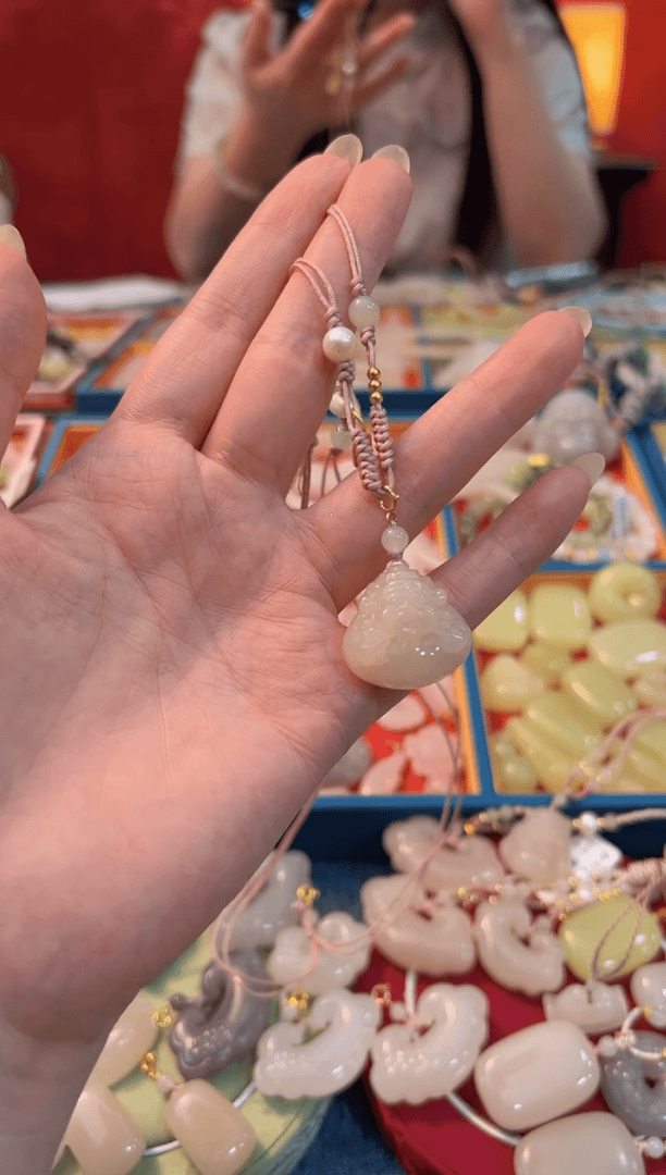 【闪购商品】和田玉藕粉财神爷未镶嵌吊坠