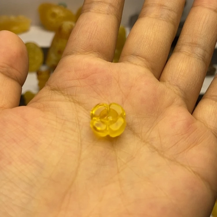【闪购商品】琥珀颈饰未镶嵌