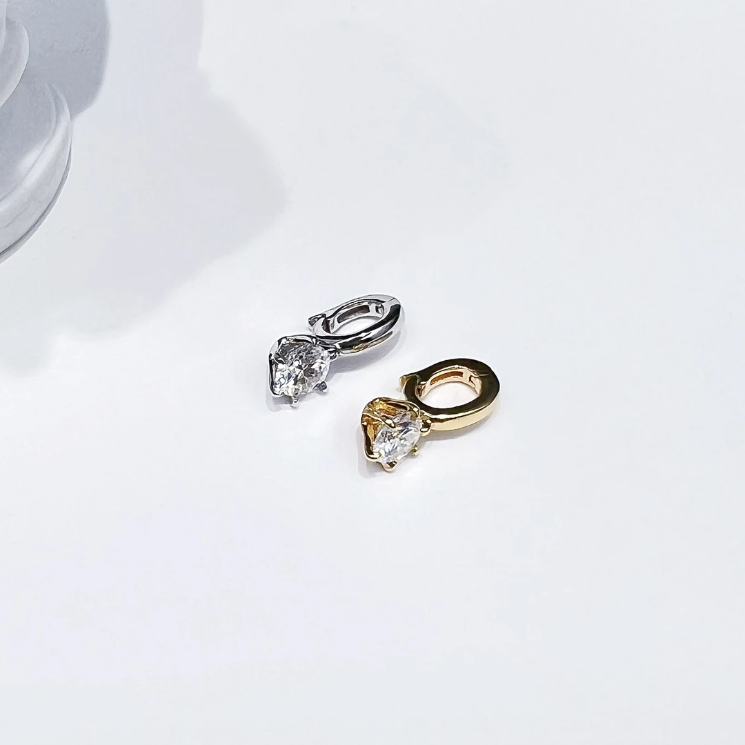 18k金莫桑钻万能扣(不含链）（多样性发一）--【JH002】