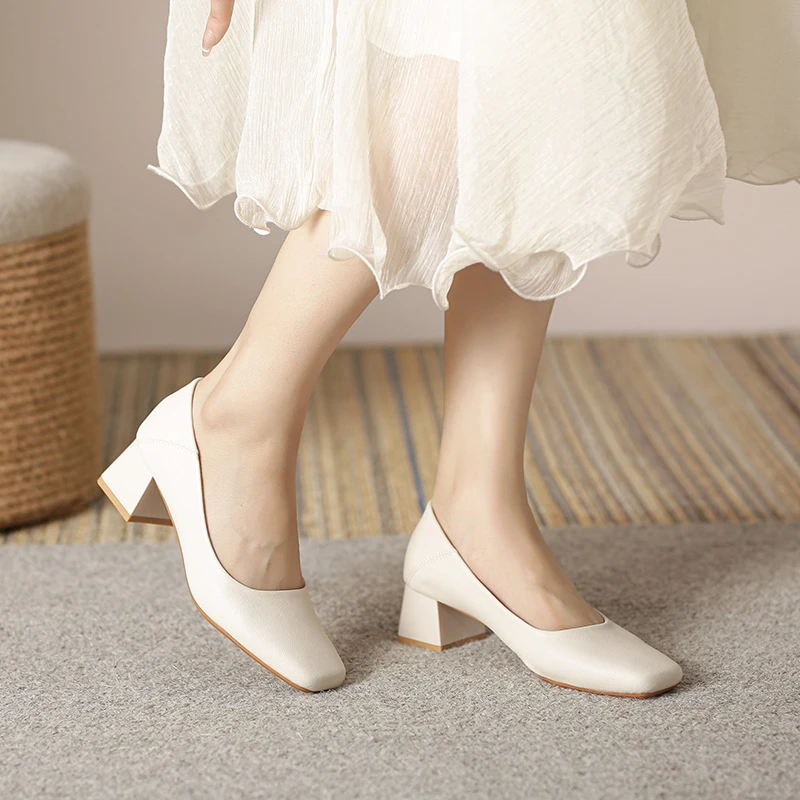 法式方头粗跟方跟浅口经典白色真皮牛皮秋冬百搭女单鞋气质职业