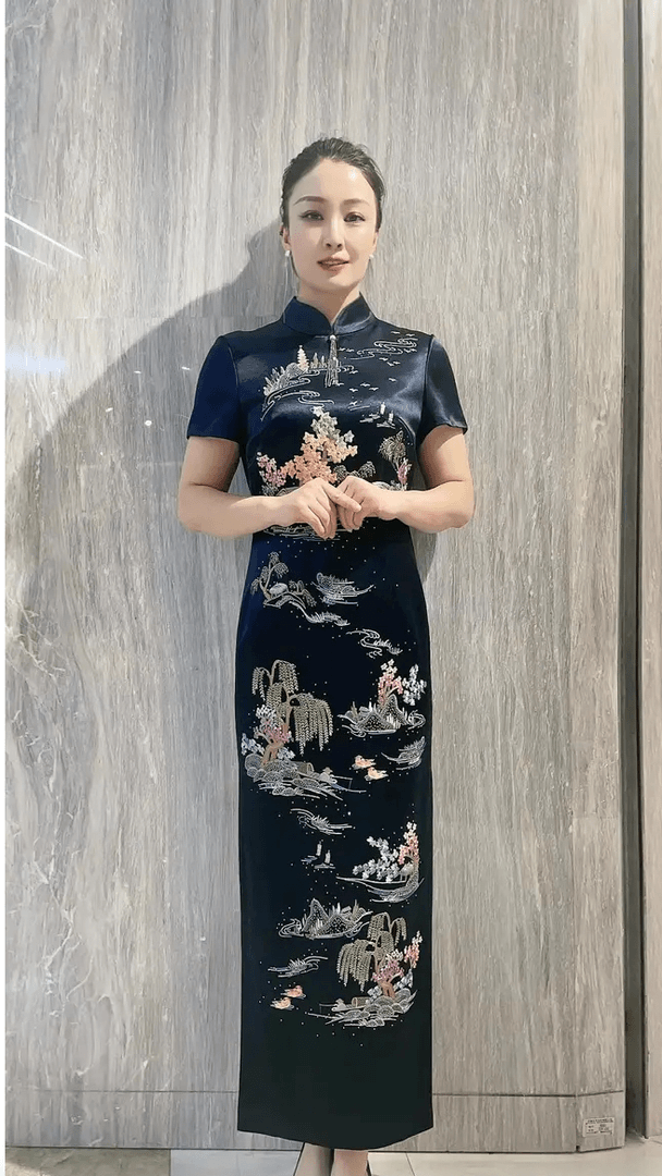 17587六礼旗袍时尚气质优雅大码复古修身显瘦高档绣花中年妈妈装