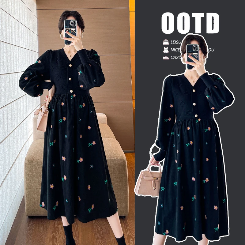 孕妇装连衣裙秋冬季时尚春秋气质显瘦加厚刺绣毛衣小黑裙时髦外出