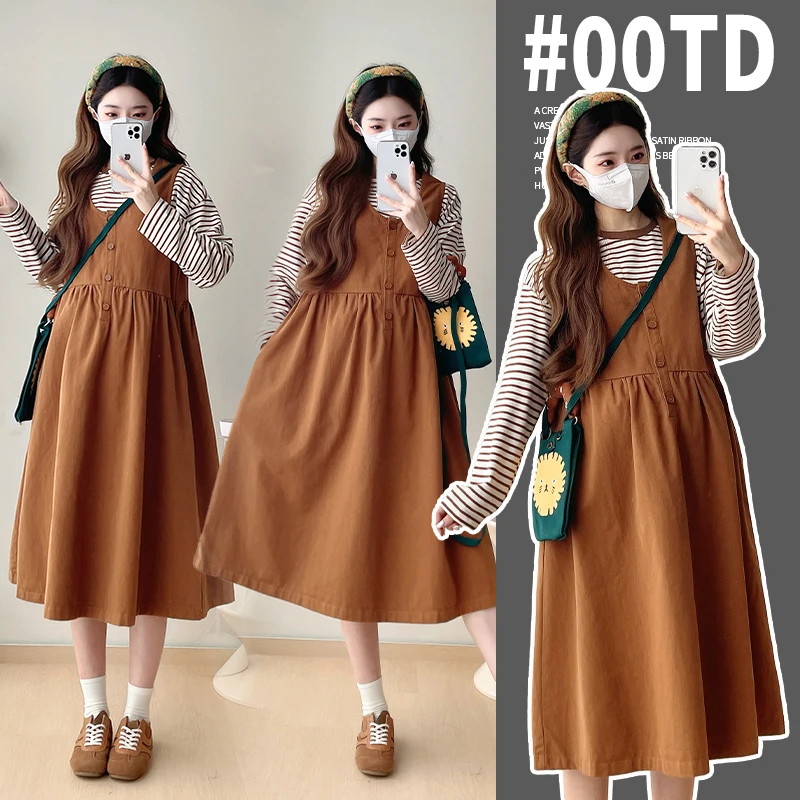 时髦孕妇装2025秋季新款条纹针织衫大码春秋显瘦宽松背带裙连衣裙