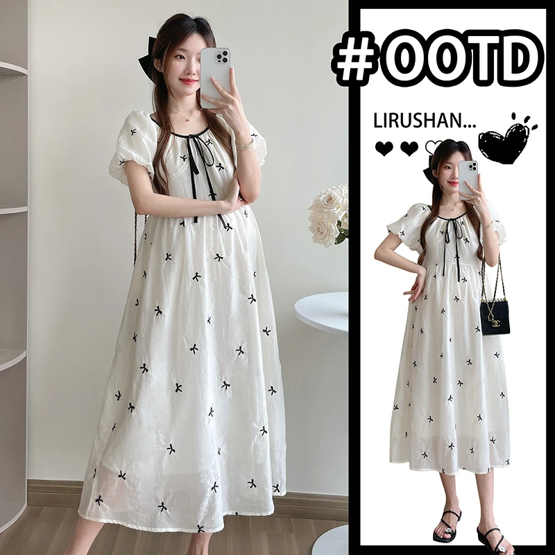 时髦孕妇装2024夏季新款刺绣休闲园领系带收腰长裙宽松孕妇连衣裙