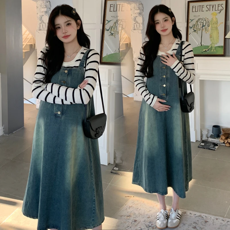 孕妇装2025春款连衣裙时尚套装春秋季条纹上衣牛仔背带裙大码裙子