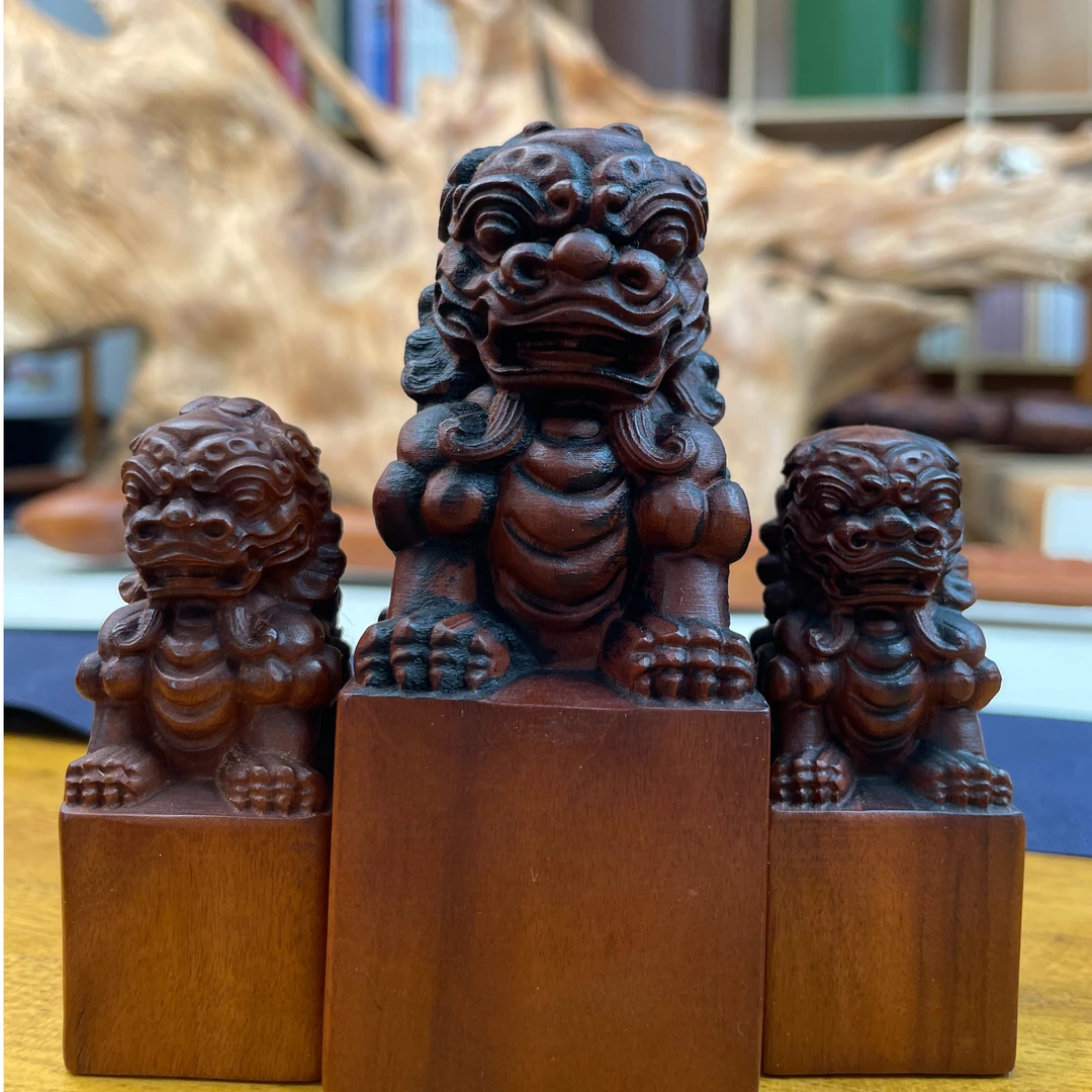 天然雷击枣木狮子印章
