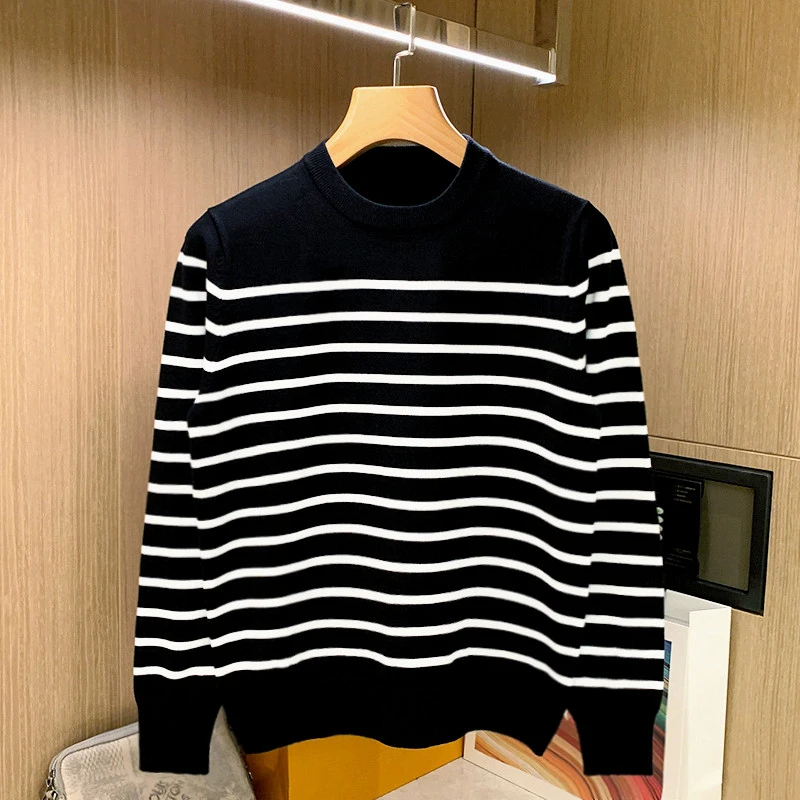 秋冬新款黑白条纹长袖针织衫男款休闲复古上衣潮流黑色修身毛衣男