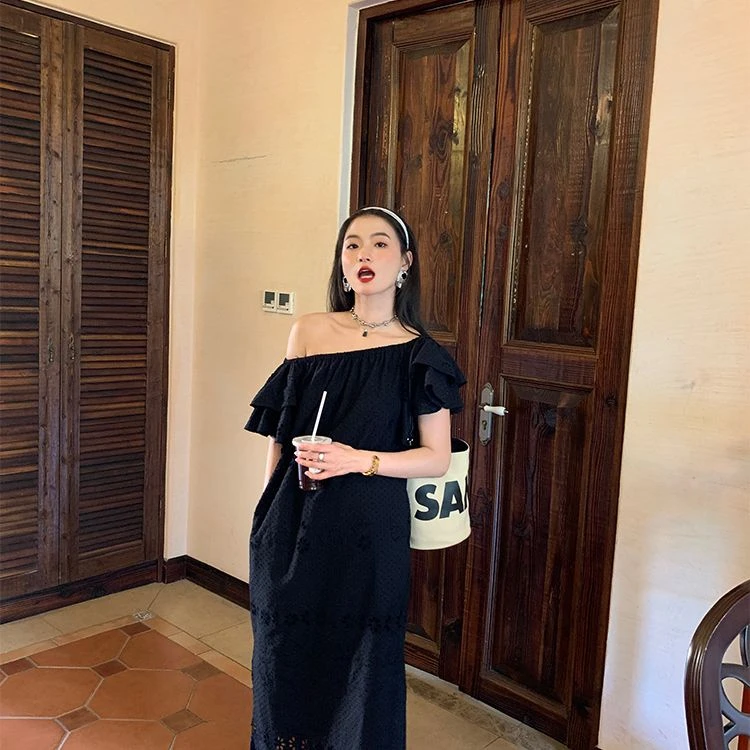 落落狷介 连衣裙2024新款女黑色蕾丝 一字肩蕾丝裙设计感小众长裙