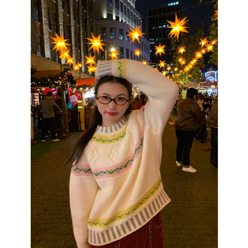 落落狷介 今年流行漂亮毛衣2024年新款冬季小个子白色条纹毛线衣