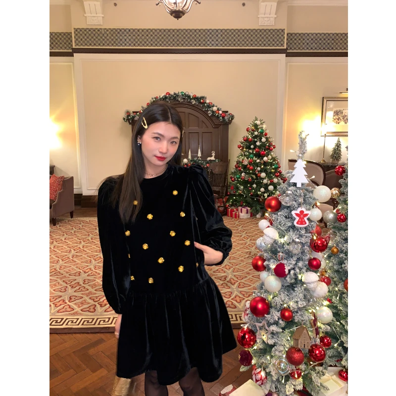 落落狷介连衣裙2024新款女秋冬黑色丝绒裙子小个子泡泡袖冬裙中裙