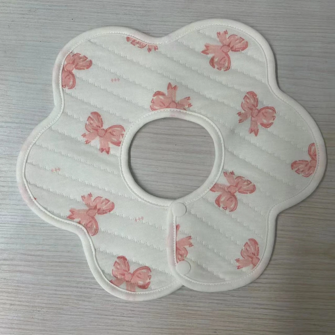 小围兜婴儿6-12月儿童产品专拍新生儿婴幼儿