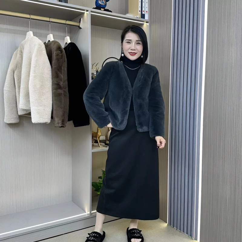 时尚秋冬新款纯色气质百搭显瘦米兰貂短款保暖上衣女士冬款外套潮