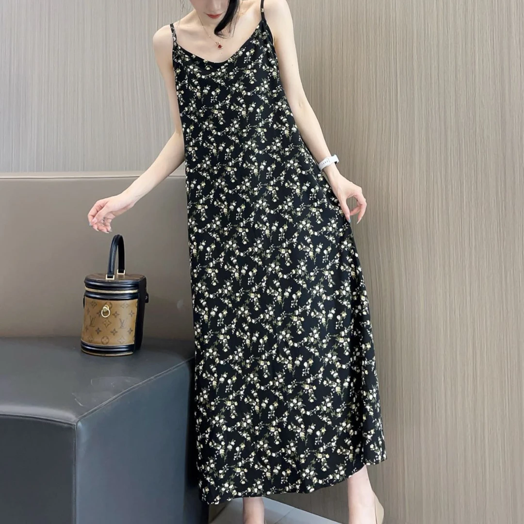 轻盈家  2025新款碎花裙吊带长裙宽松连衣裙夏季无袖大码