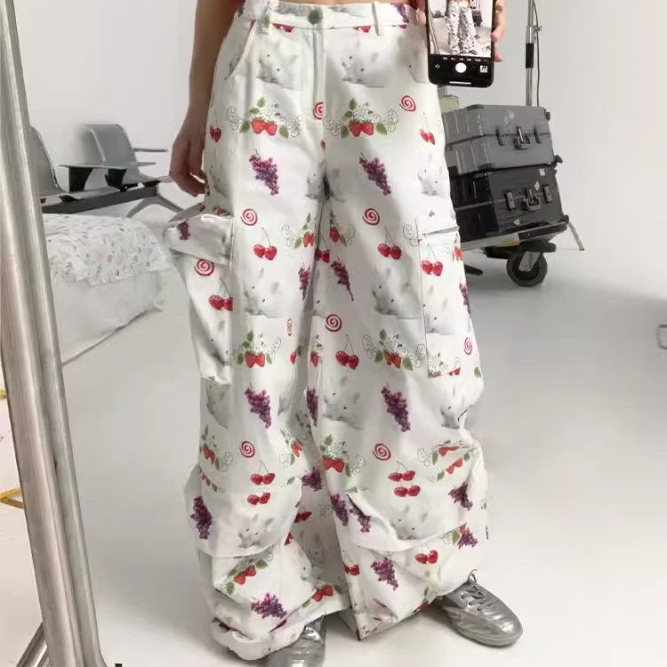 《微瑕》礼物商店 葡萄兔子工装裤