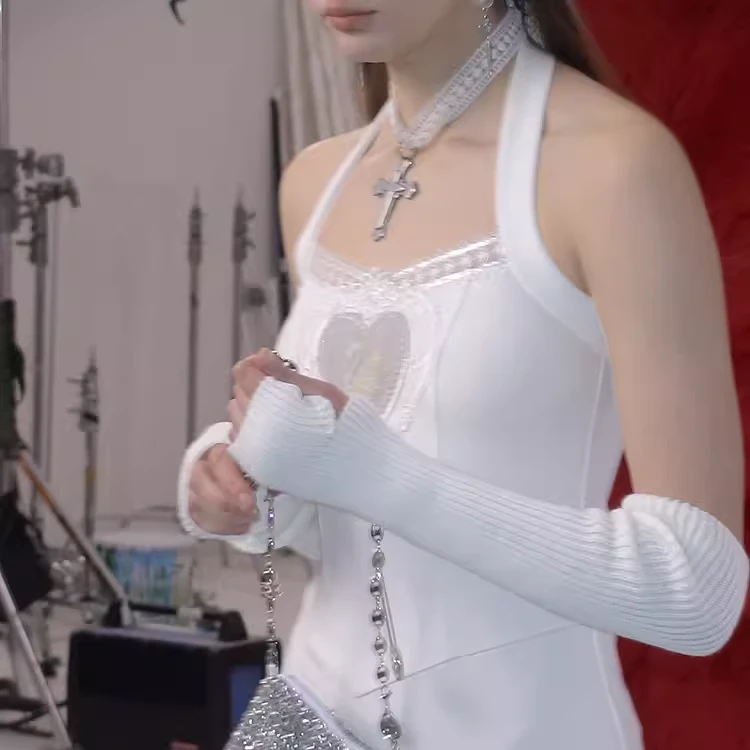 不上NEXTPASSPORT 春夏特别天鹅刺绣芭蕾下摆吊带裙蕾丝刺绣