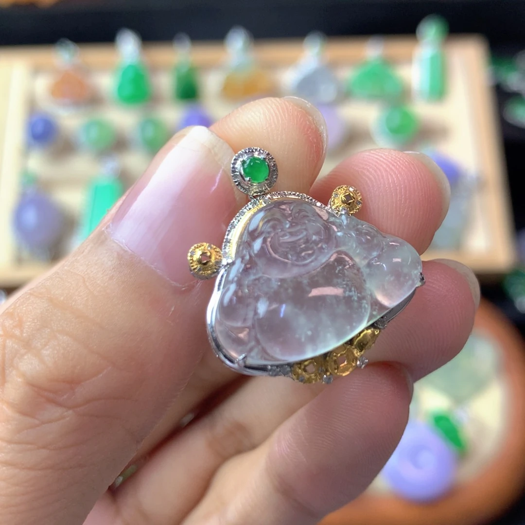 翡翠颈饰18K金镶嵌吊坠