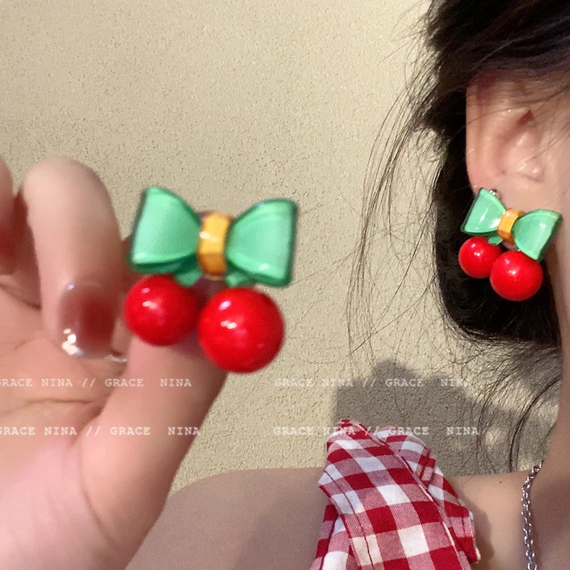 初夏樱桃~甜妹风小众设计耳环女高级感温柔耳钉2023新款爆款耳饰