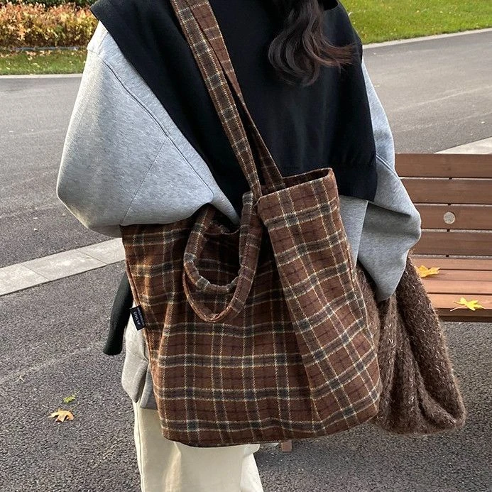 2025复古大容量包包女秋冬新款毛呢格子通勤包百搭单肩包托特包女