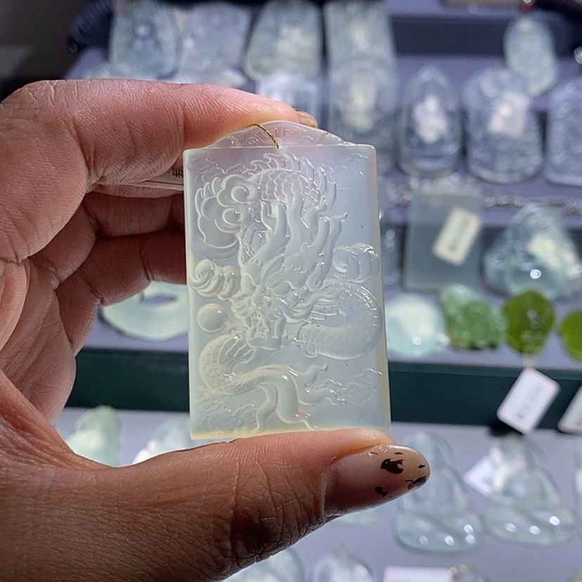 【闪购商品】岫玉颈饰未镶嵌龙牌