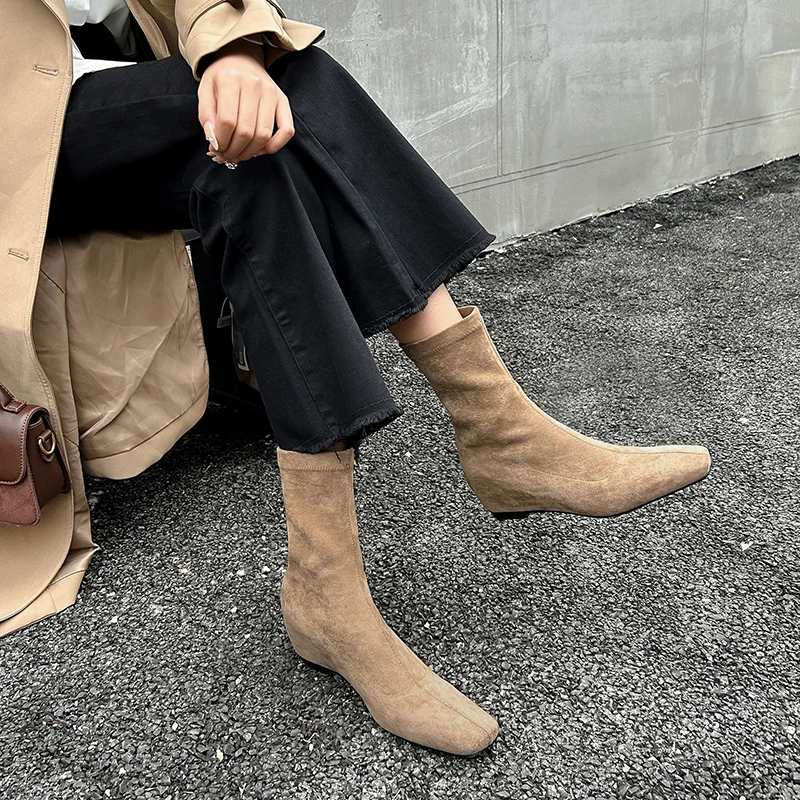 微喇裤专用高跟鞋绒面瘦瘦靴女秋冬方头坡跟阔腿裤必备鞋袜靴