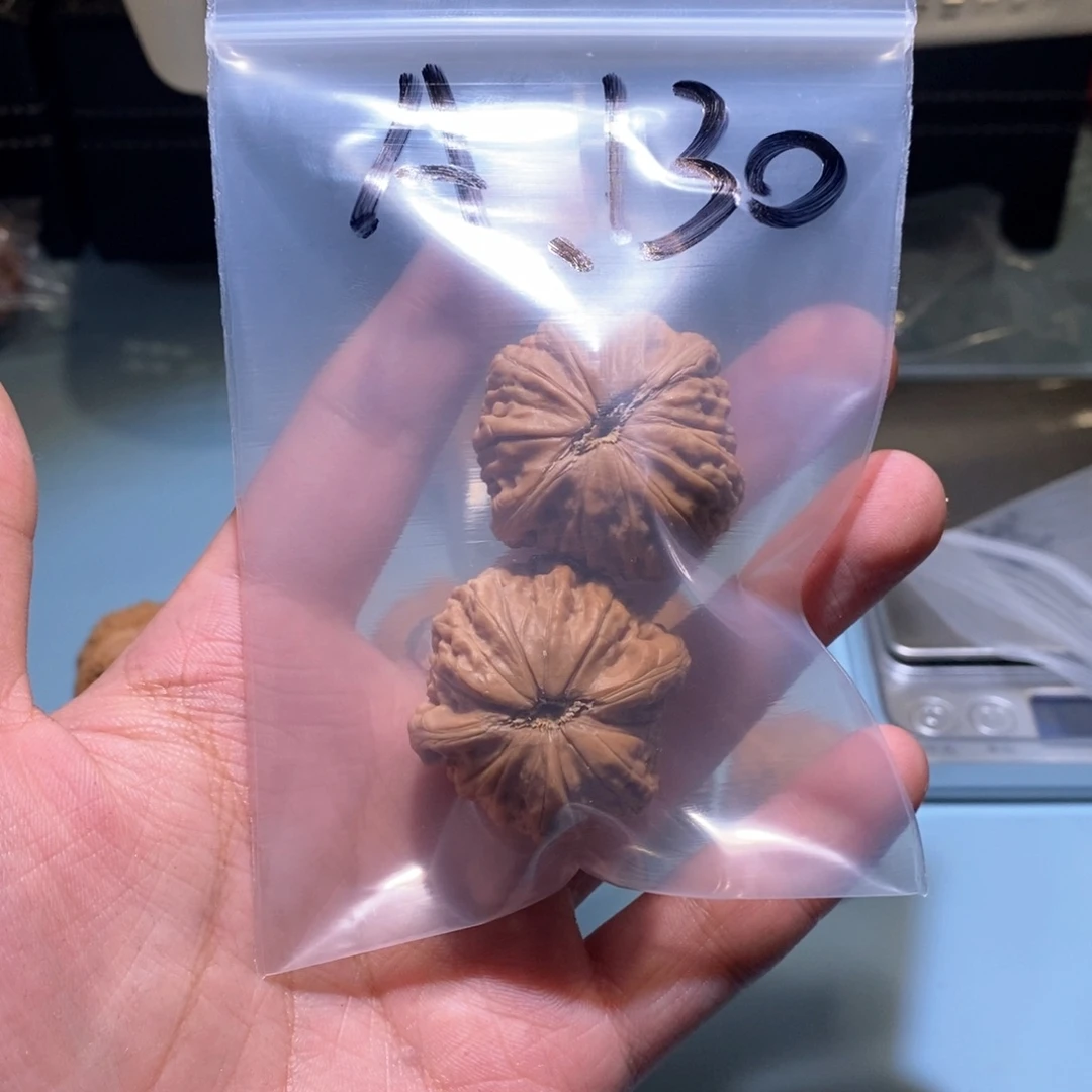 核桃核雕铁锤妹妹35尺