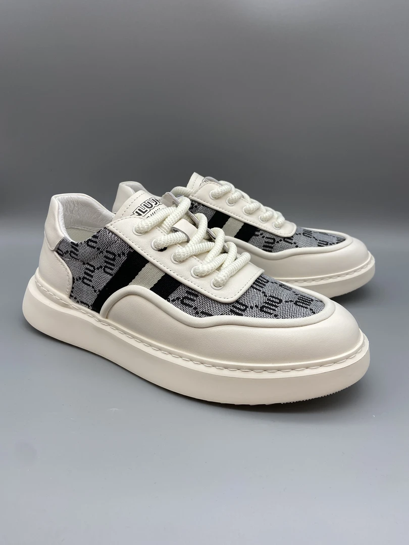 5673男士时尚休闲百搭夏季透气厚底布加皮潮鞋