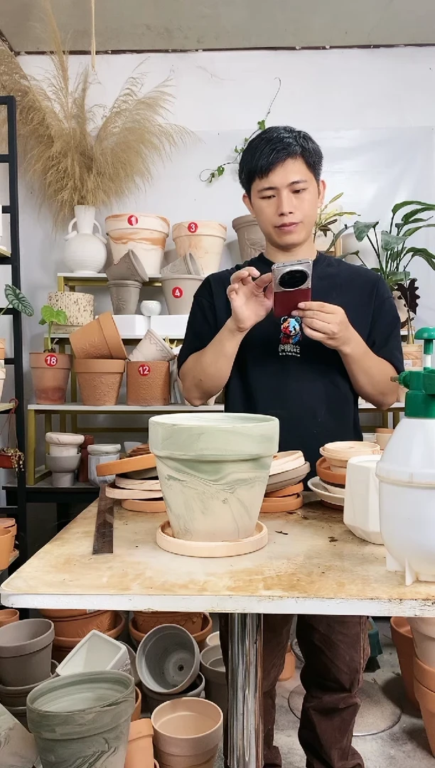 【闪购商品】红陶20CM以下20*18绿白陶 1盆1托 玛奇朵托盘