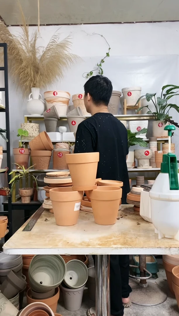 【闪购商品】红陶20CM以下13*13红陶国际 3盆3托
