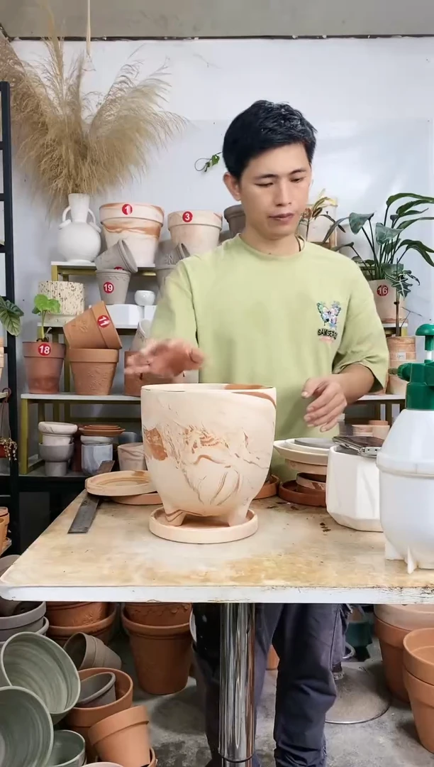 【闪购商品】红陶20CM以下21*21.5玛奇朵蛋壳 1盆1托