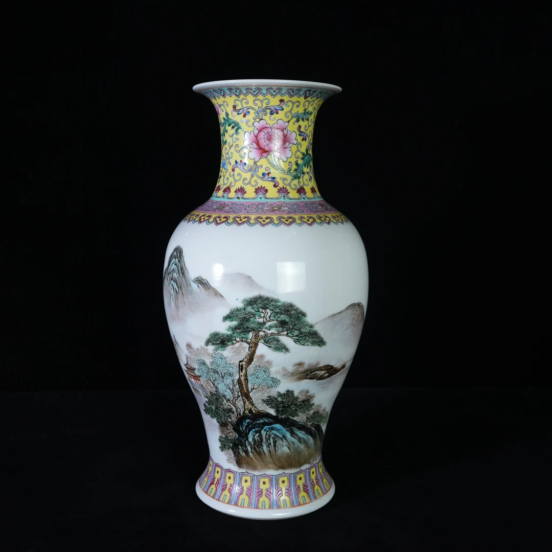 LABC240925017【十竹斋】创汇粉彩烟雨青山赏瓶