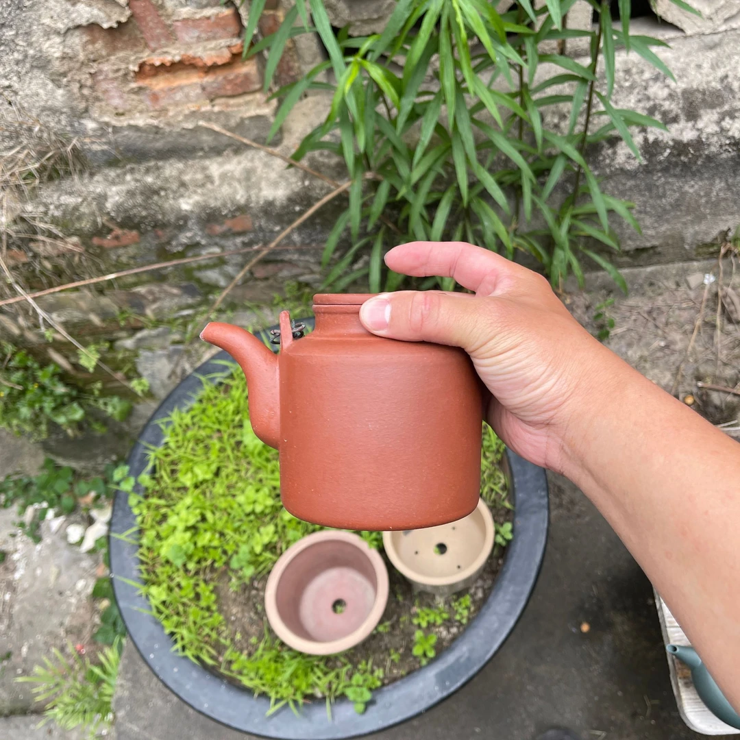 同夏紫砂统货羊桶壶  直行壶 500CC  红清水泥料 （入门）