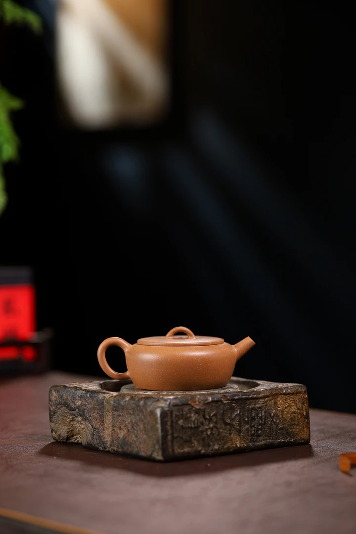 无品牌宜兴紫砂壶仿大彬诗意壶 原矿段泥 180cc （精品）