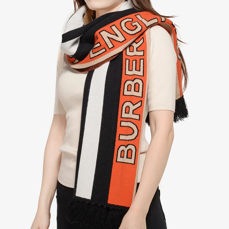 【预售 专柜6800】Burberry 女士百搭长款带袖子羊绒保暖披肩