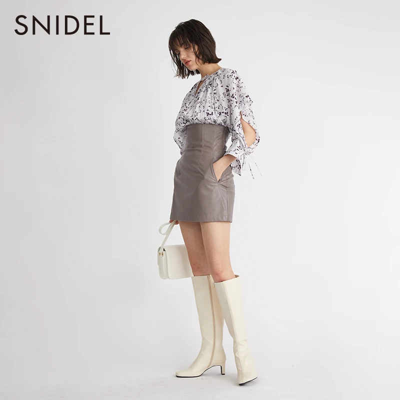 SNIDEL时尚春夏新品优雅精致开叉袖系带收腰印花衬衫SWFB221120