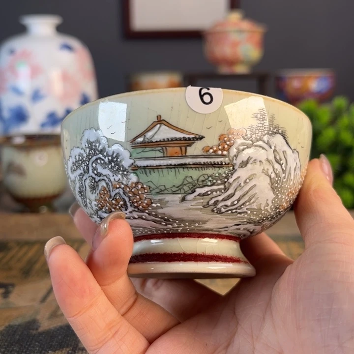 摆件景德镇陶瓷茶杯里