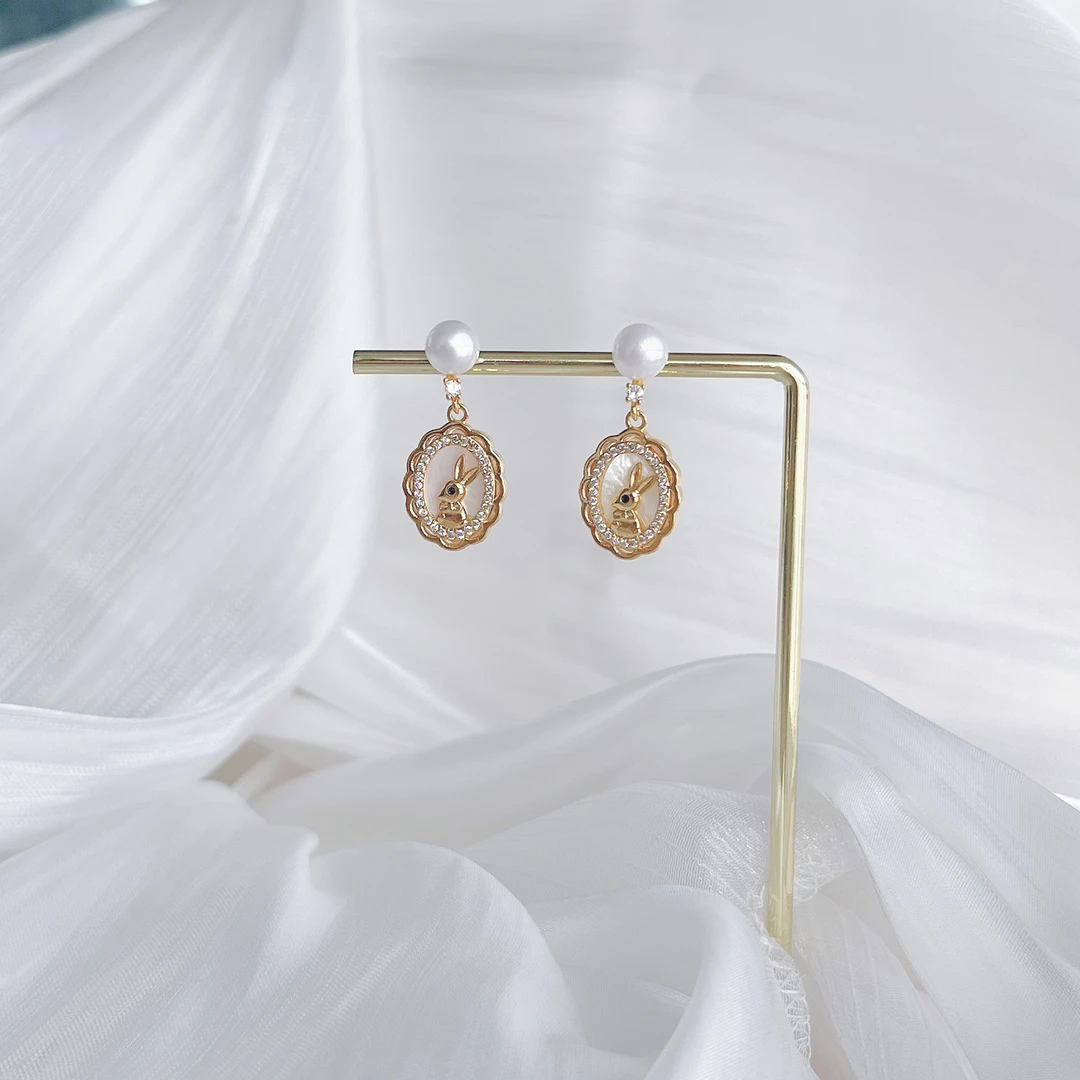 【5A级 S925银针镀18K金】6-7mm天然淡水珍珠耳饰兔牌SJ017