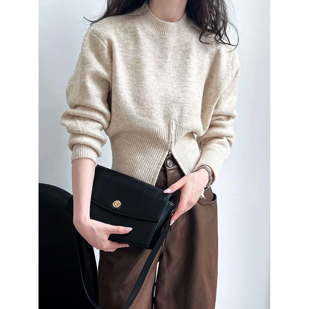 秋冬收腰毛衣女设计感小众内搭针织打底时尚洋气修身法式上衣A222